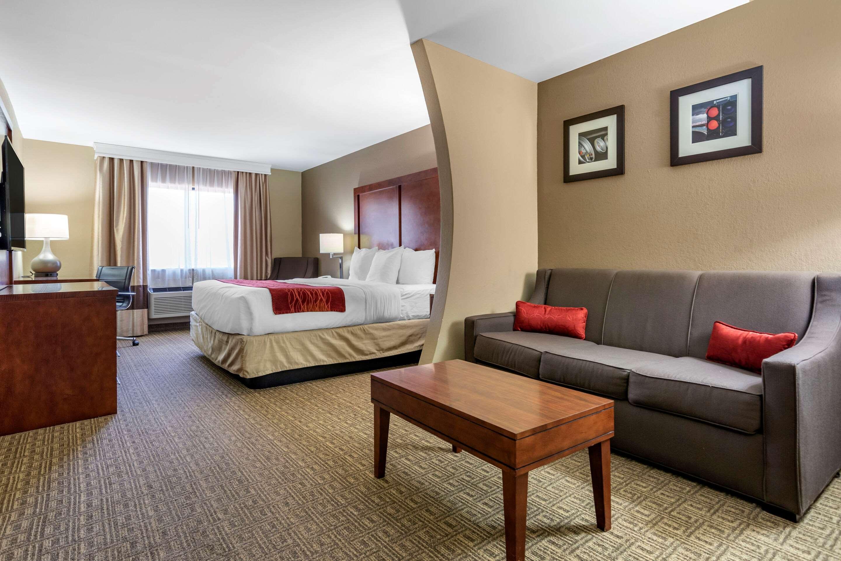 Comfort Inn & Suites Leeds I-20 Bagian luar foto