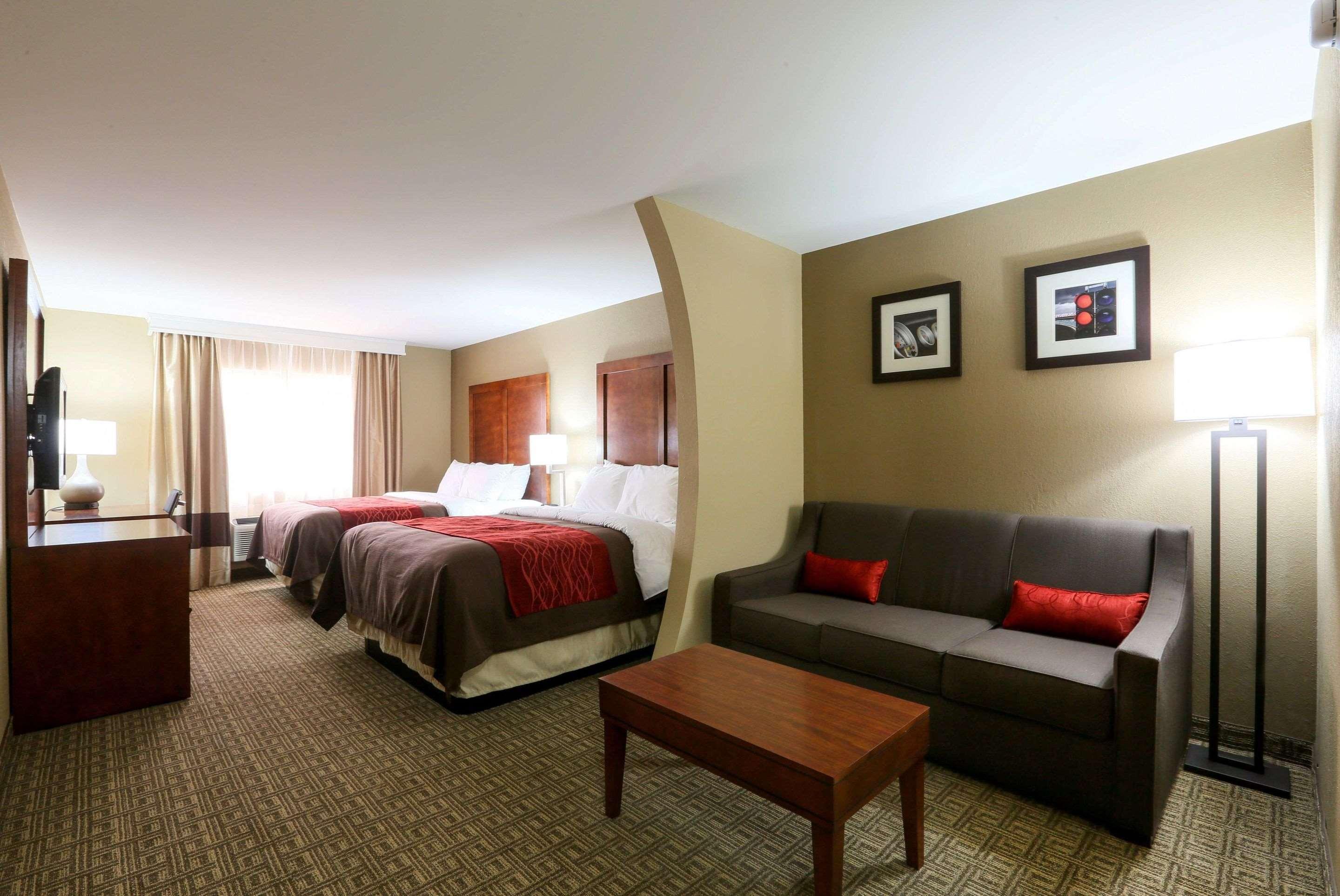 Comfort Inn & Suites Leeds I-20 Bagian luar foto