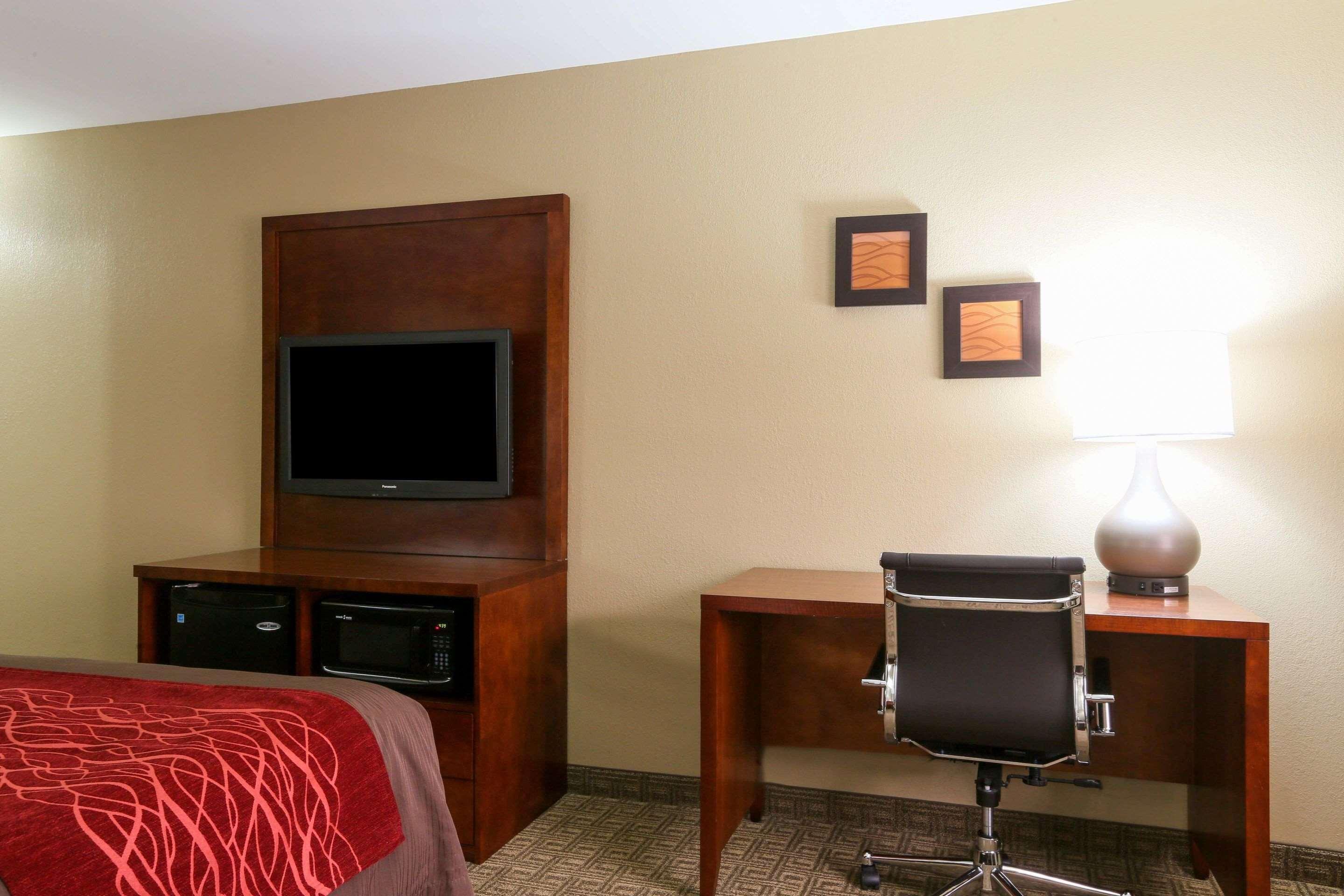 Comfort Inn & Suites Leeds I-20 Bagian luar foto