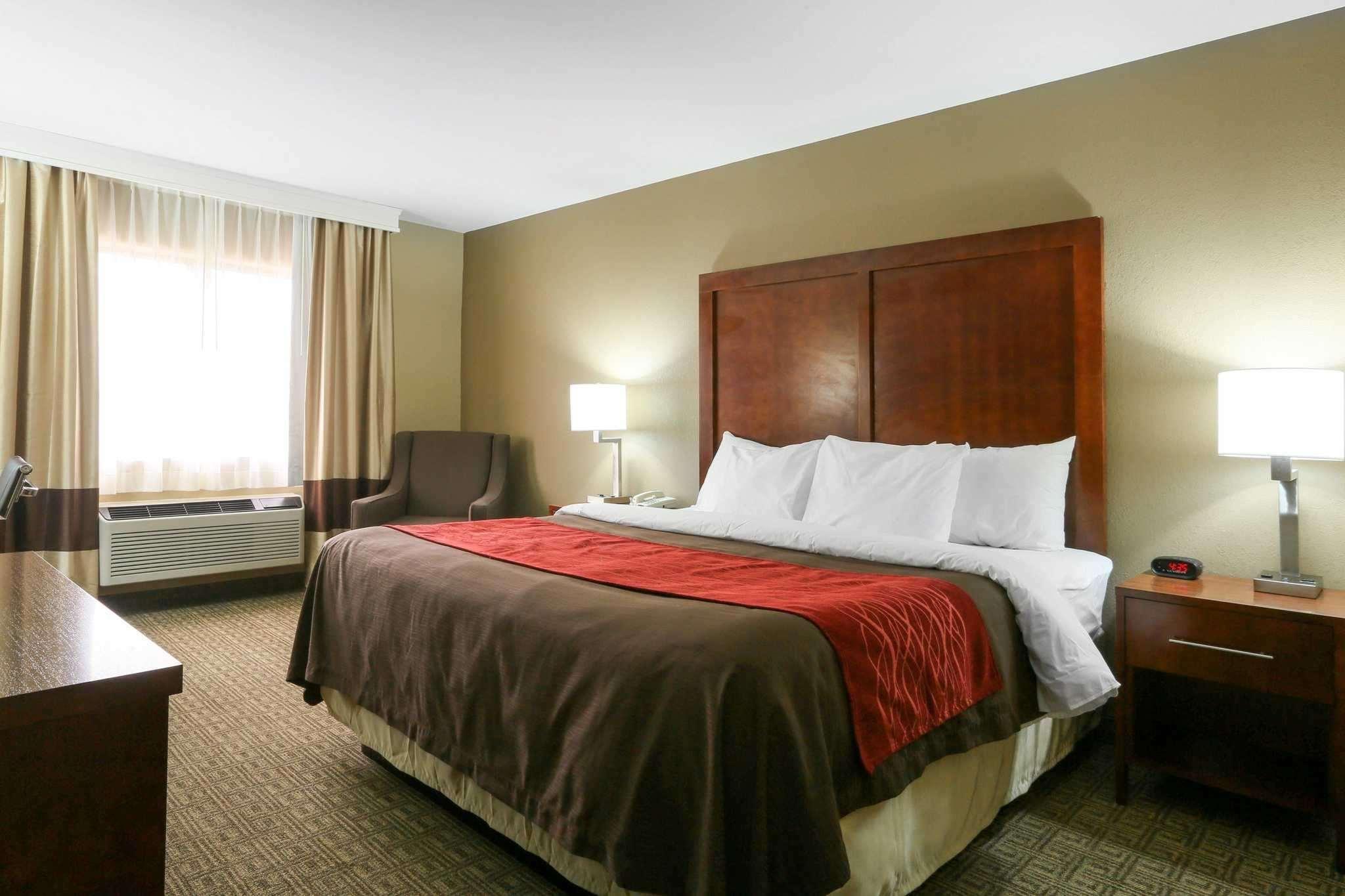 Comfort Inn & Suites Leeds I-20 Bagian luar foto