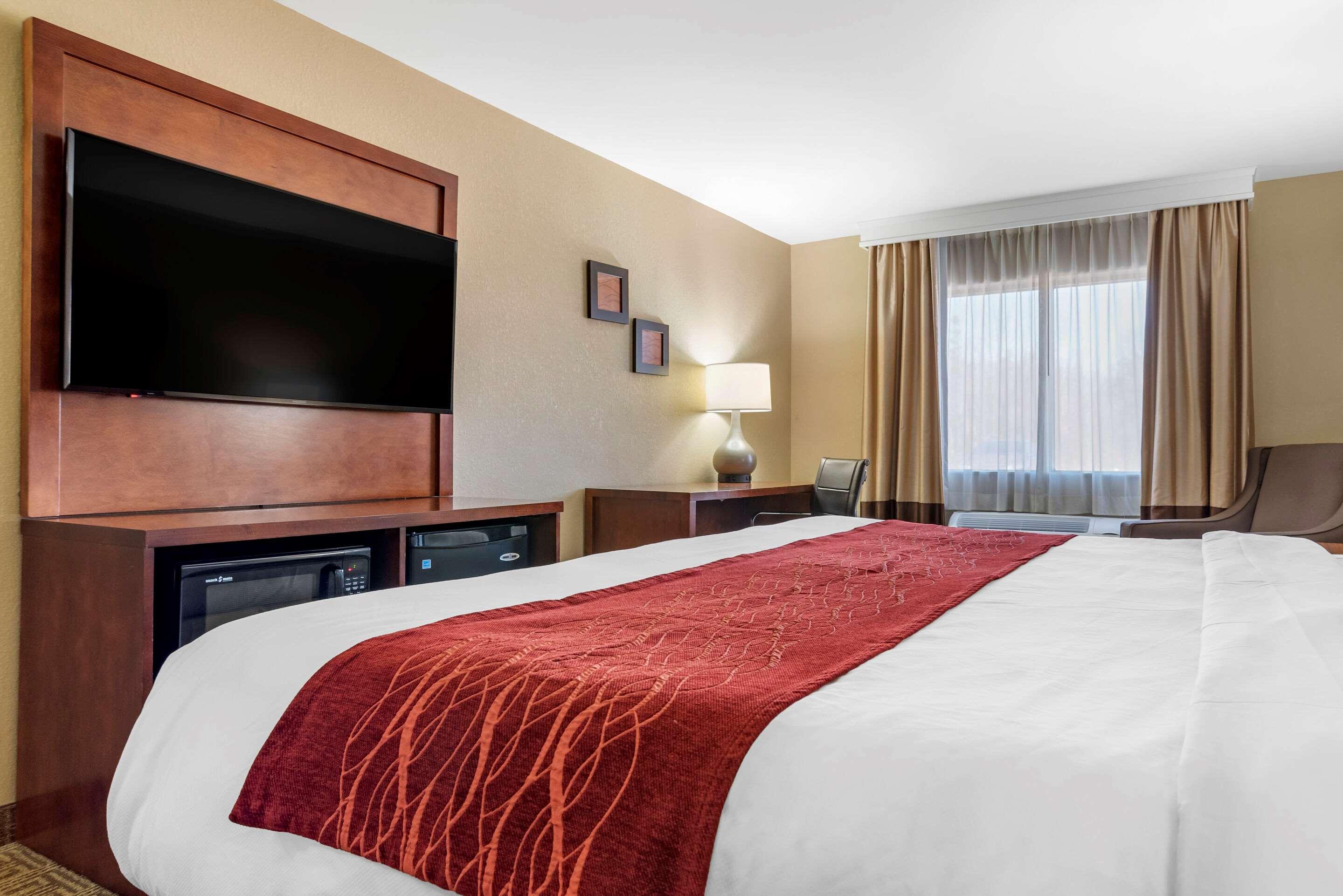 Comfort Inn & Suites Leeds I-20 Bagian luar foto