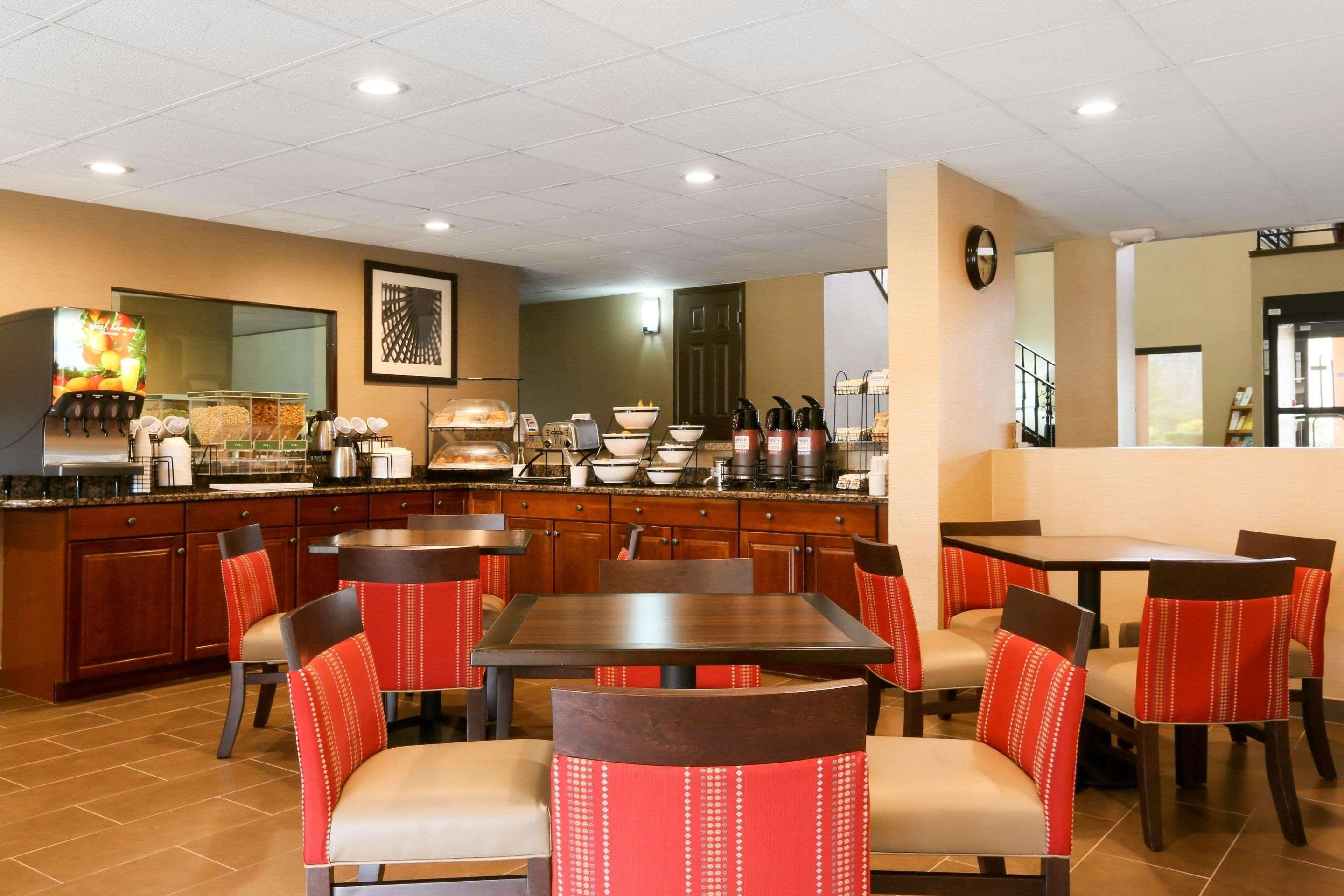 Comfort Inn & Suites Leeds I-20 Bagian luar foto