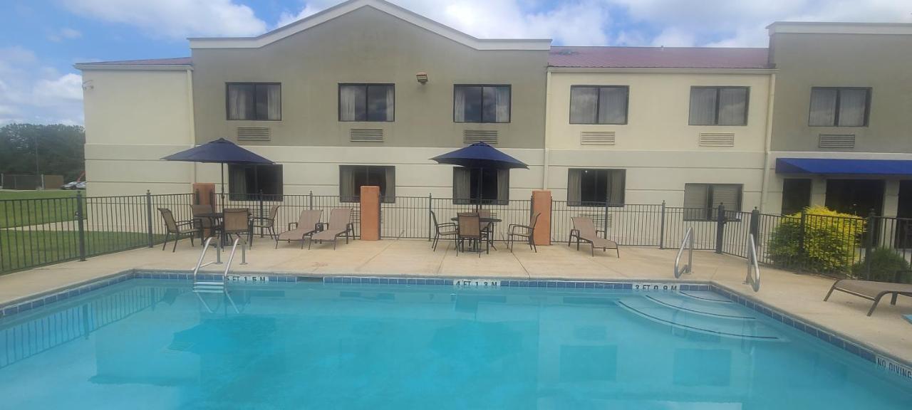 Comfort Inn & Suites Leeds I-20 Bagian luar foto