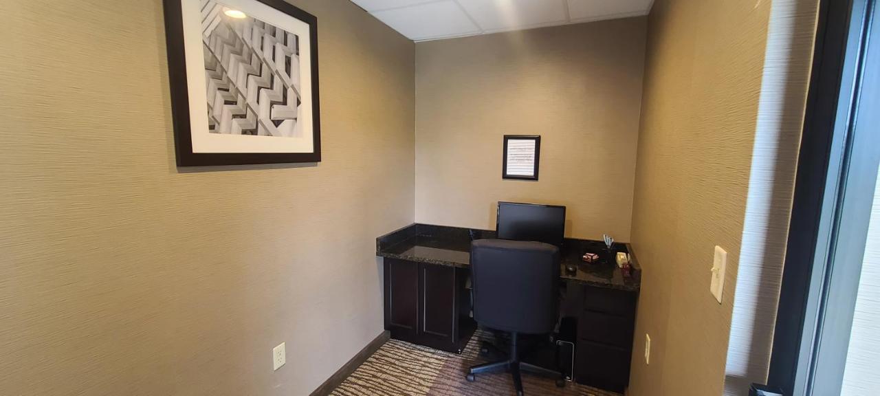 Comfort Inn & Suites Leeds I-20 Bagian luar foto